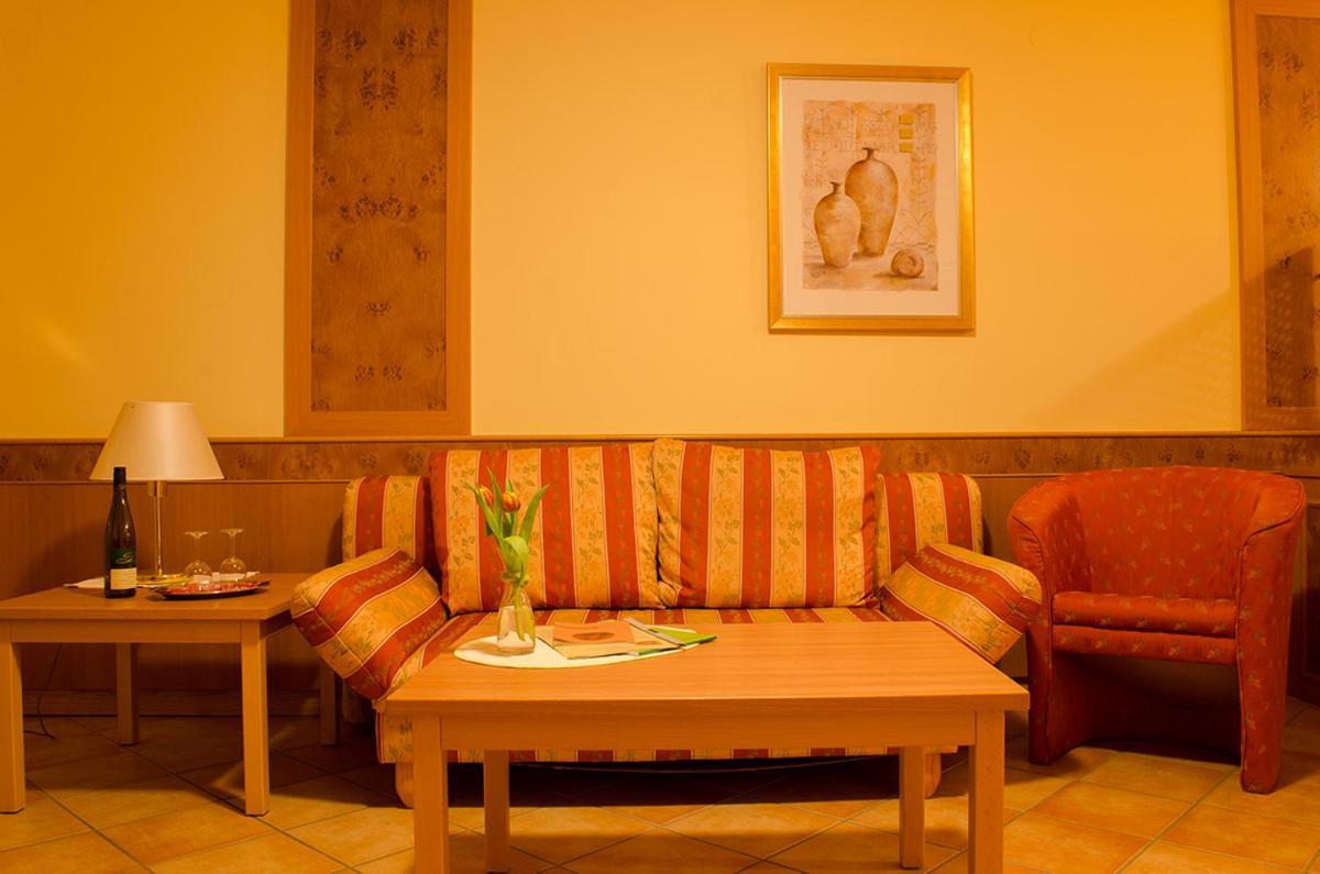 Gaestehaus Vinetum Altdorf  Екстер'єр фото