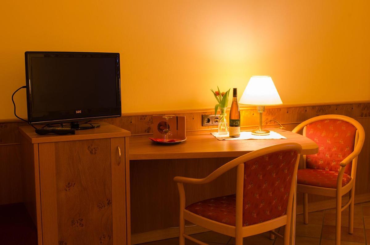 Gaestehaus Vinetum Altdorf  Екстер'єр фото